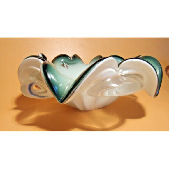Vintage  Murano  Art Glass Bowl 7" x 7" Green, White, Clear - Picture 8 of 15